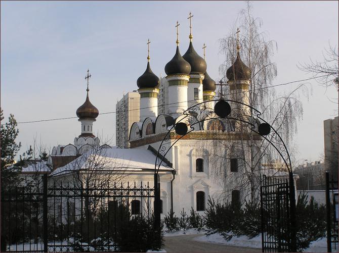 Templi della Russia: la Chiesa dell'Intercessione della Beata Vergine a Bratzewo