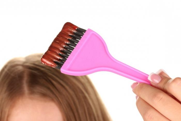 Come colorare correttamente la punta dei capelli a casa?